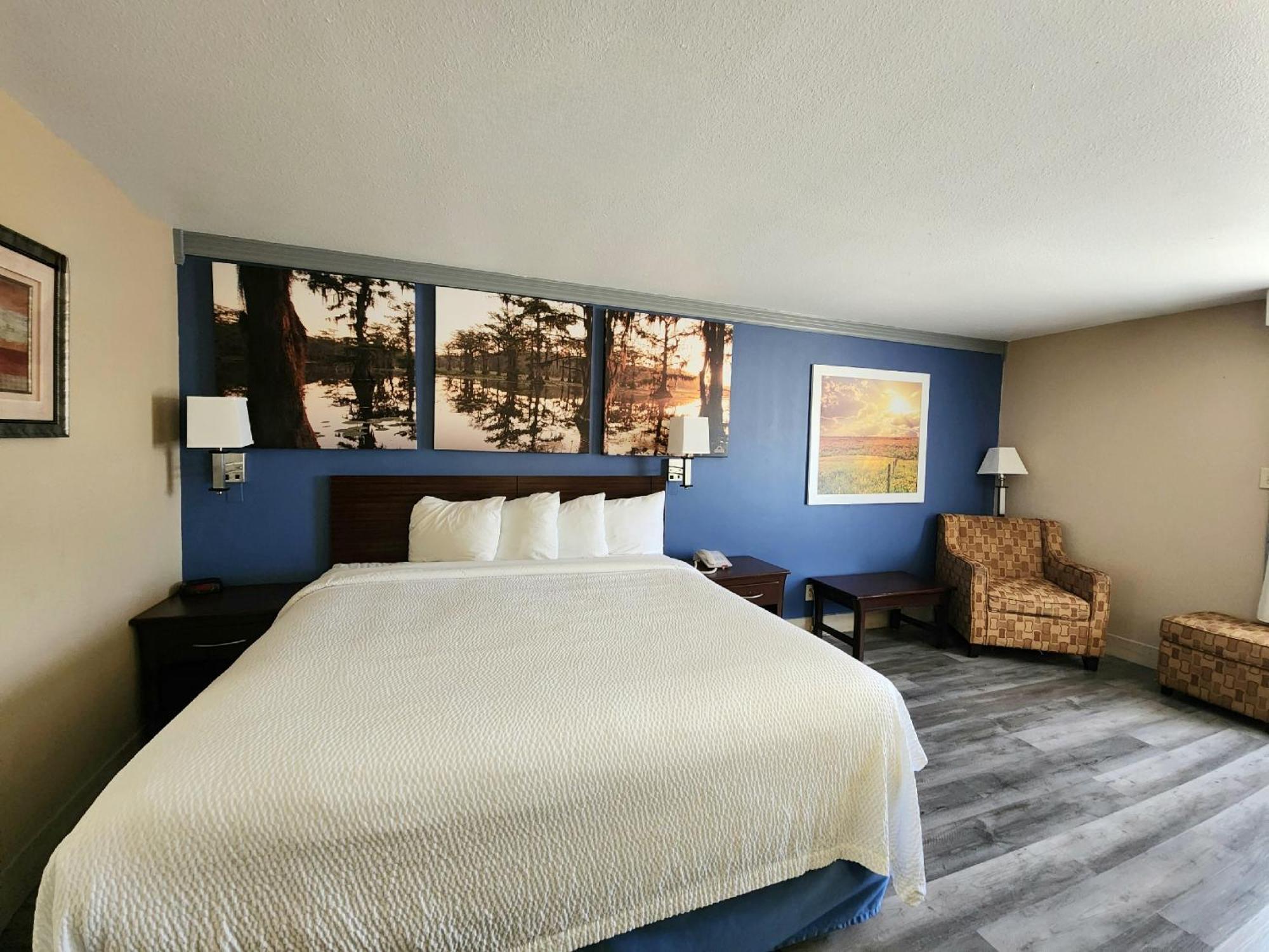 Days Inn By Wyndham Rosenberg Esterno foto