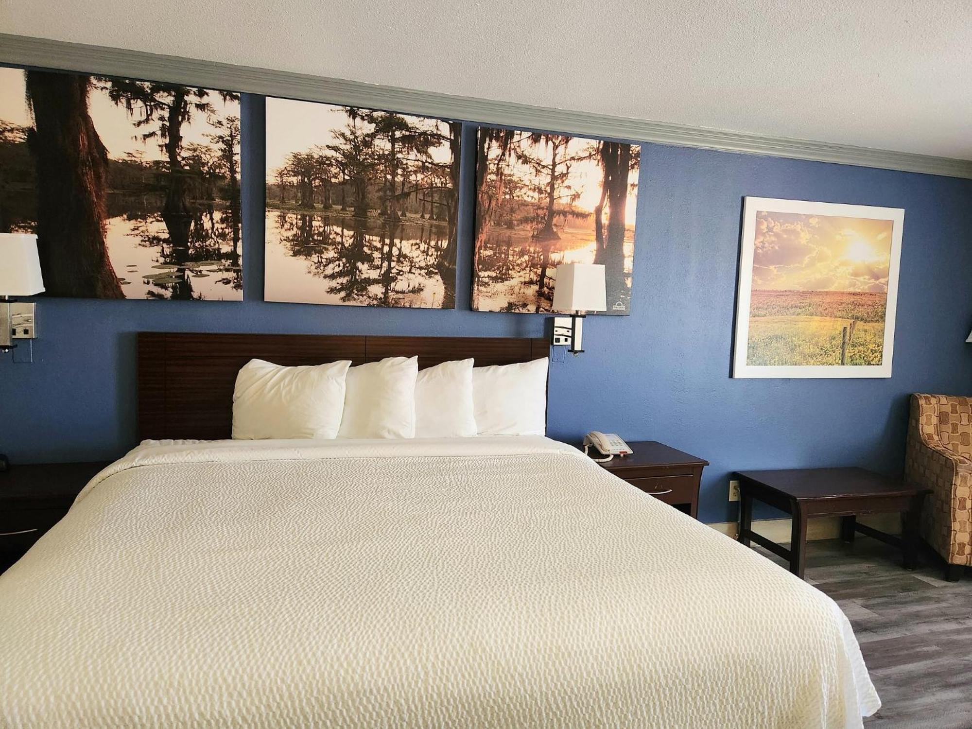 Days Inn By Wyndham Rosenberg Esterno foto